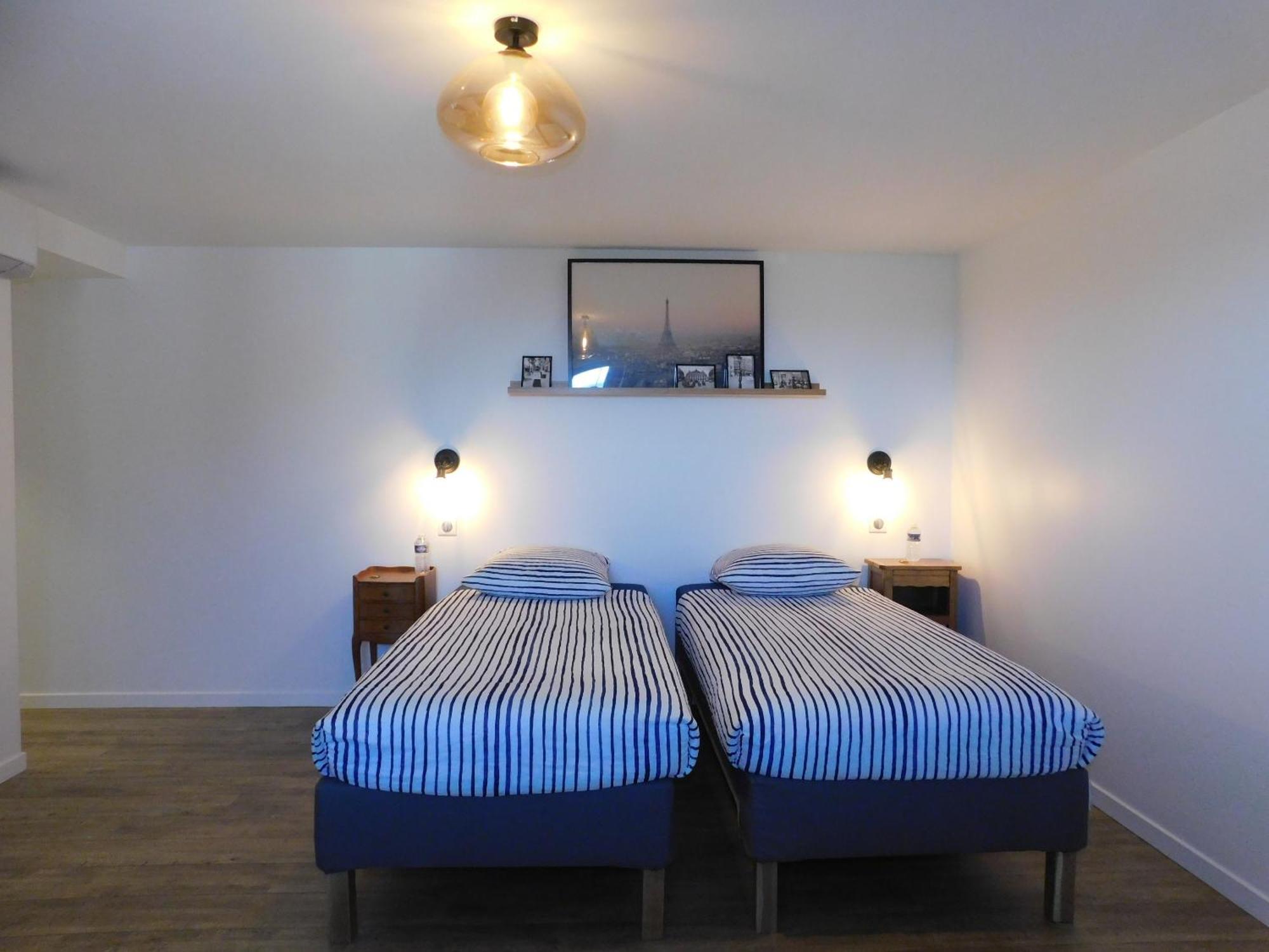 La Maison De Paul & Margaux Chateauneuf-de-Galaure Room photo